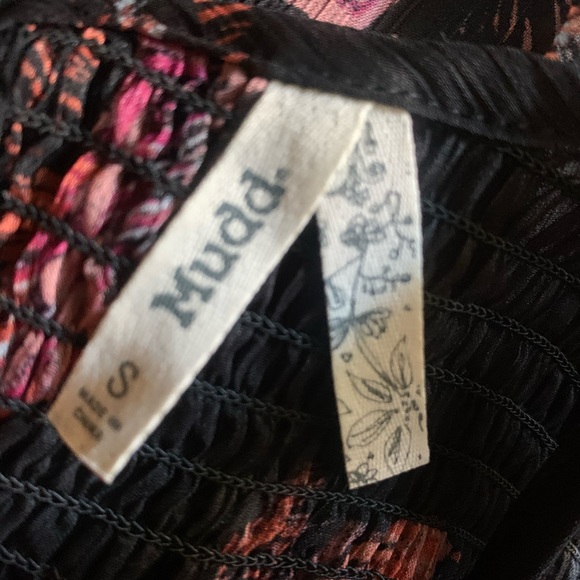 NWT Mudd Chiffon Ruffle Trim Cold Shoulder Top-Size Small - Picture 11 of 14